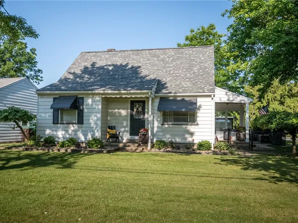 264 S Crescent Dr, Hermitage, PA 16148