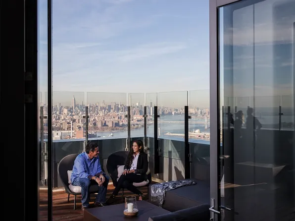 250 Ashland Place image 15 of 16