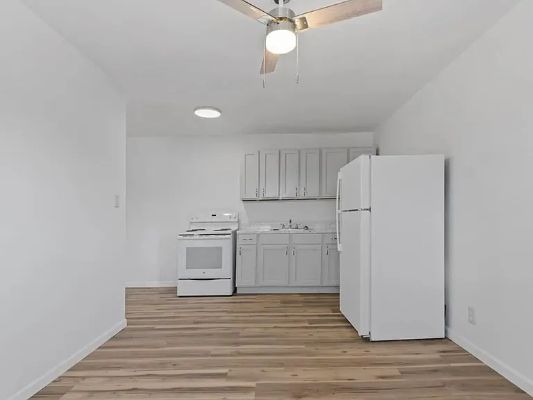 2216 Memorial Pkwy NW #B1 — Photo 3