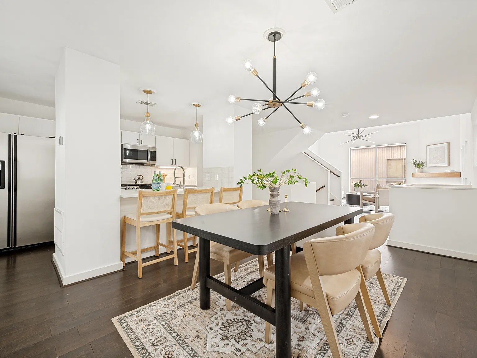 2 bed, 1780 sqft, $3,200 — Photo 3