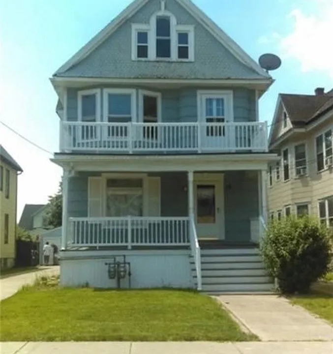 25 Richfield Ave