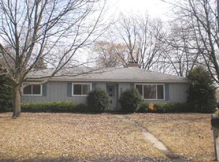 203 Birch Ave, Lake Bluff, IL