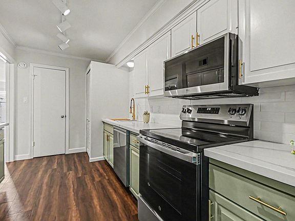 2nd image of 2125 Winrock Blvd #38