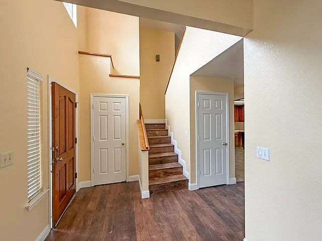 4 bed, 2093 sqft, $2,500 — Photo 3