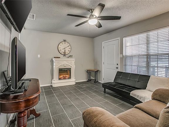 5th image of 14001 Gateway Dr