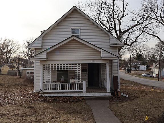 2nd image of 1500 S Maywood Ave