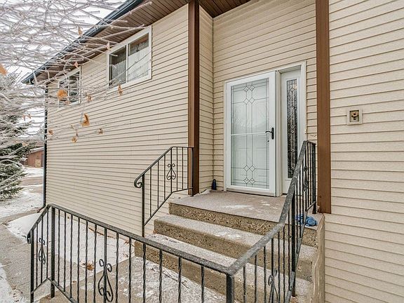 3rd image of 3851 Renee Dr