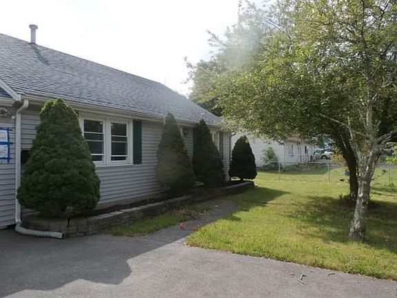 2nd image of 65 Parker St