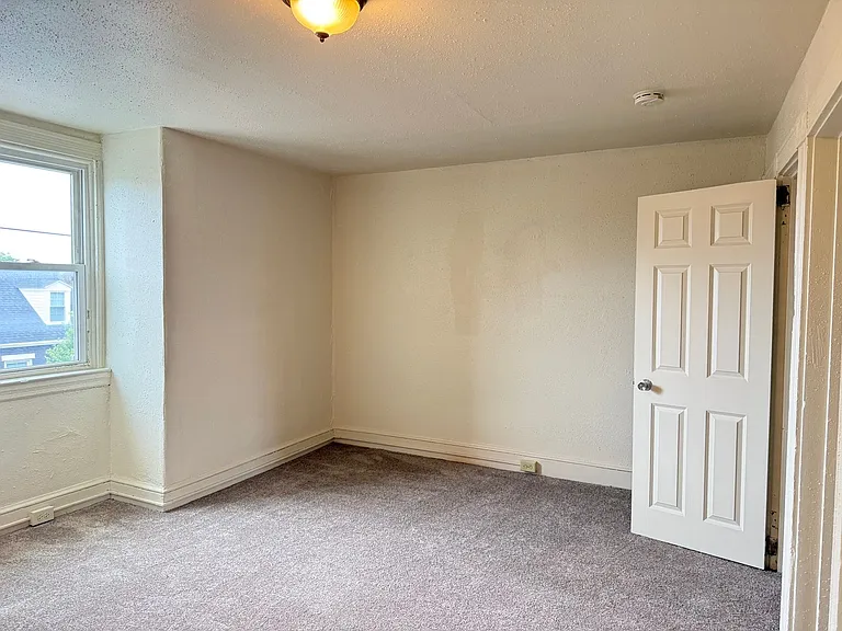 454 W. King St. — Photo 12