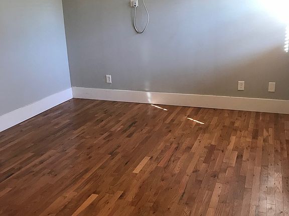4th image of 2359 E 5th Ave APT B