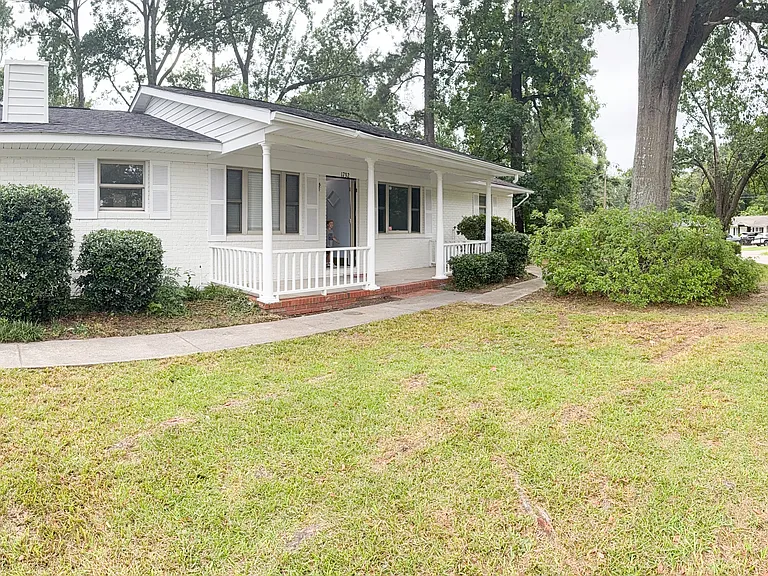 1732 Forest Creek Rd — Photo 1