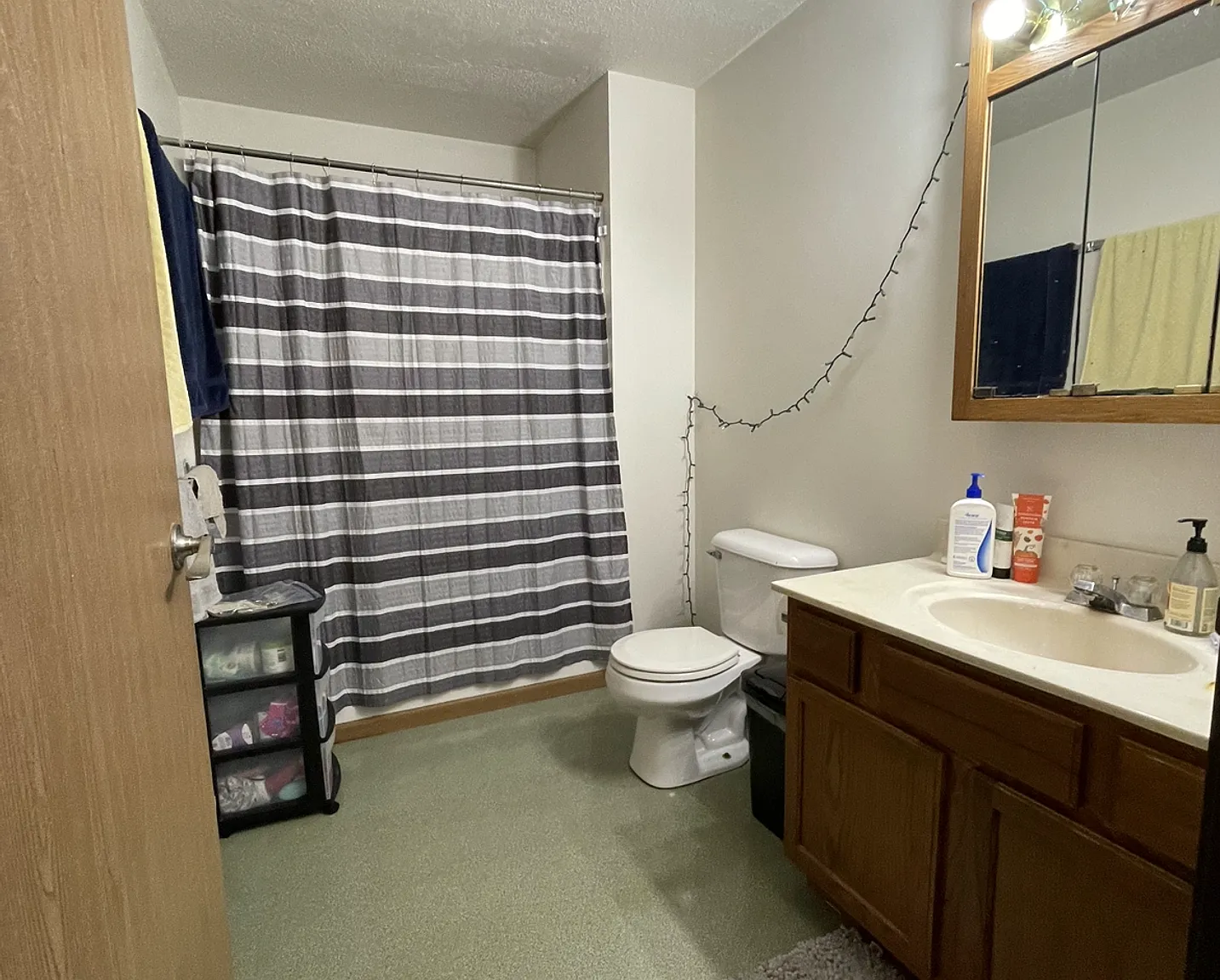 1117 Vine Street — Photo 3