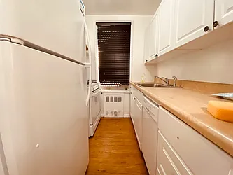 Rented by Silverstein Collection LLC 