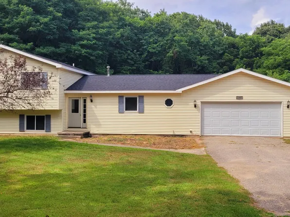 1355 Thirteen Mile Rd NE, Sparta, MI 49345