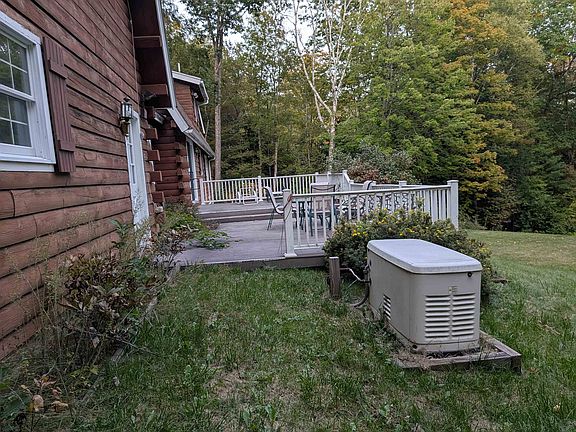 3rd image of 142 Tamarack Road
