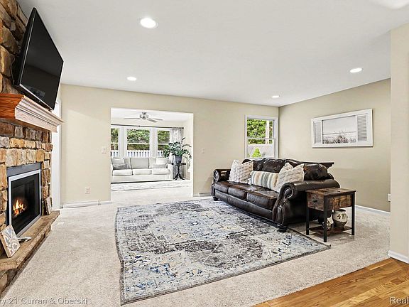 3rd image of 1764 Arcadia Dr