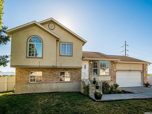 2nd image of 927 N Sir Joseph Way