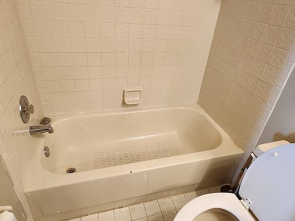 5th image of 17932 SW 29th Lane