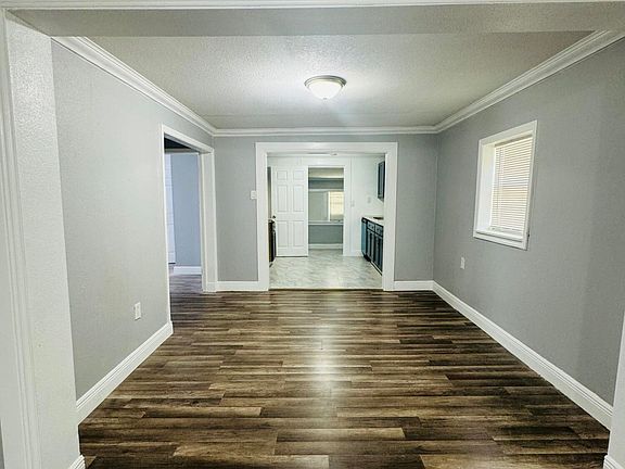 5th image of 8630 4TH Avenue