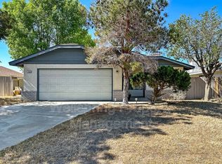 704 Beth Ln, Ridgecrest, CA 93555