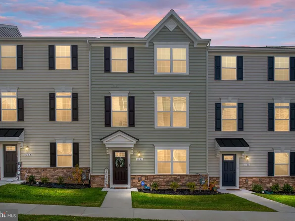 1132 Dovetail Cir, Fredericksburg, VA 22401