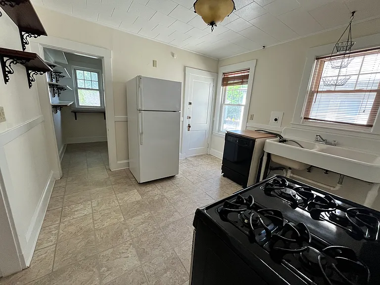 7 Roseway St #2 — Photo 7