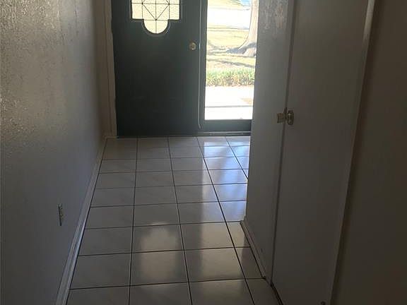 2nd image of 5609 Wedgmont Cir N