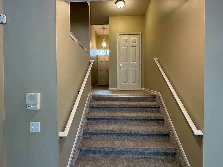 3136 Asher Rd — Photo 2