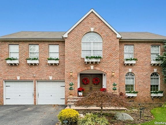 2nd image of 81 Manetto Hill Rd