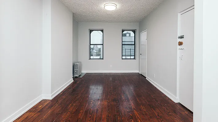 Rented by Compass | media 13