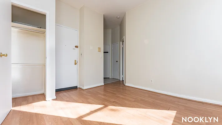 Rented by Nooklyn NYC LLC | media 9