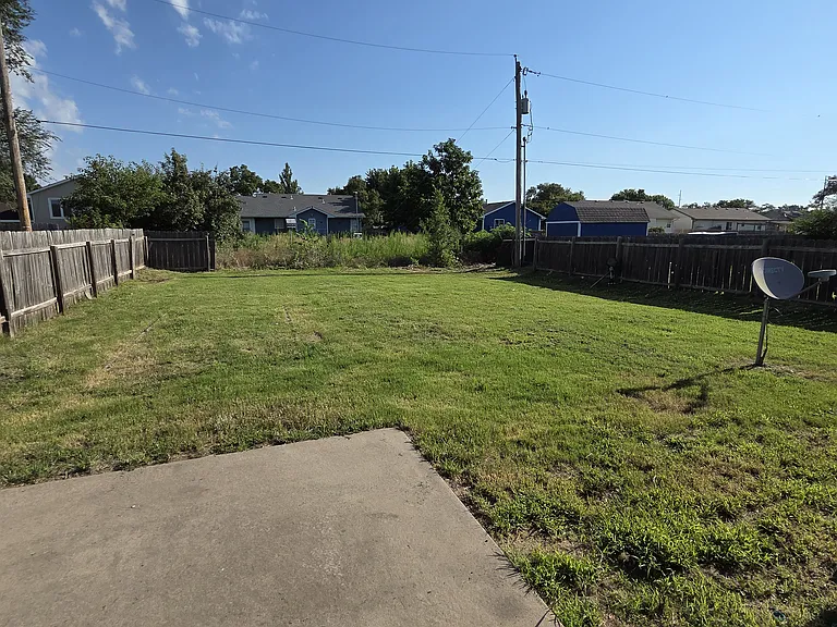 1230 W 43rd St S — Photo 19
