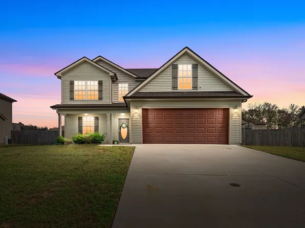 1655 Parkside Dr, Clarksville, TN 37042