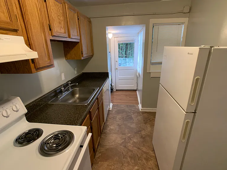1691 Valley Ave — Photo 43