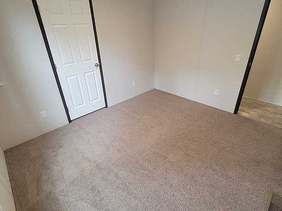 4th image of 3257 Bishop Ct #86