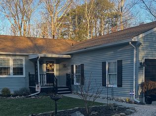 4 Prosit Ln, Ocean View, NJ 08230