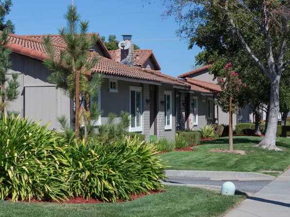 15070 Los Gatos Almaden Rd APT 4, Los Gatos, CA 95032