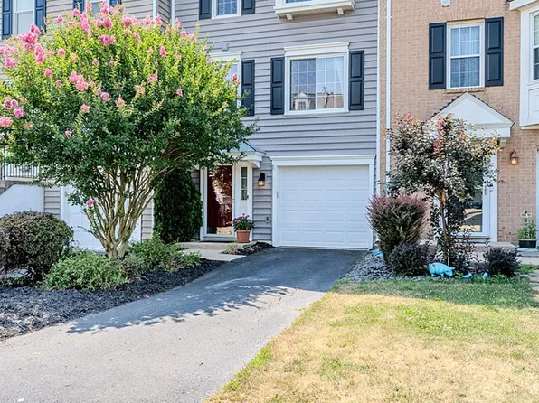 147 Hampshire Sq SW, Leesburg, VA 20175