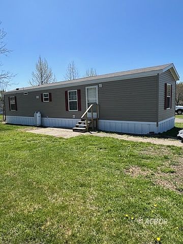 1st image of 283 W 13th St Lot 23