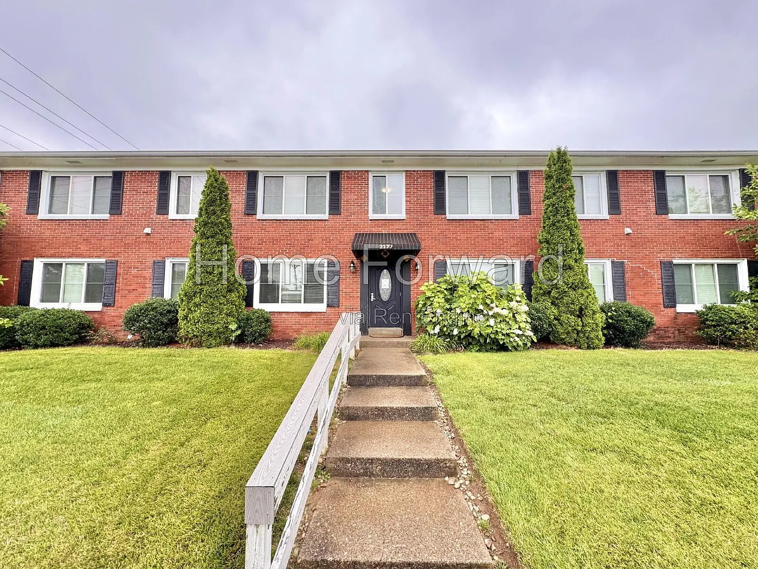 1 bed, 1.0 bath, 700 sqft, $900 — Photo 1