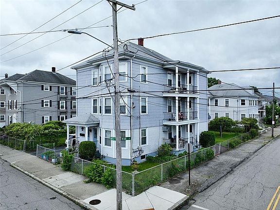 5th image of 104 Bates St