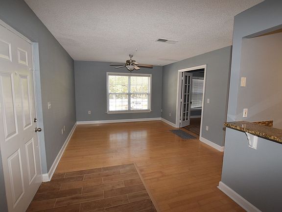 2nd image of 2019 Dixie Belle Dr APT Q
