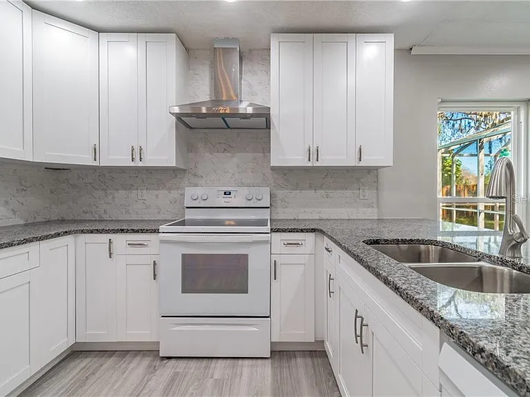14729 Tall Tree Dr — Photo 7