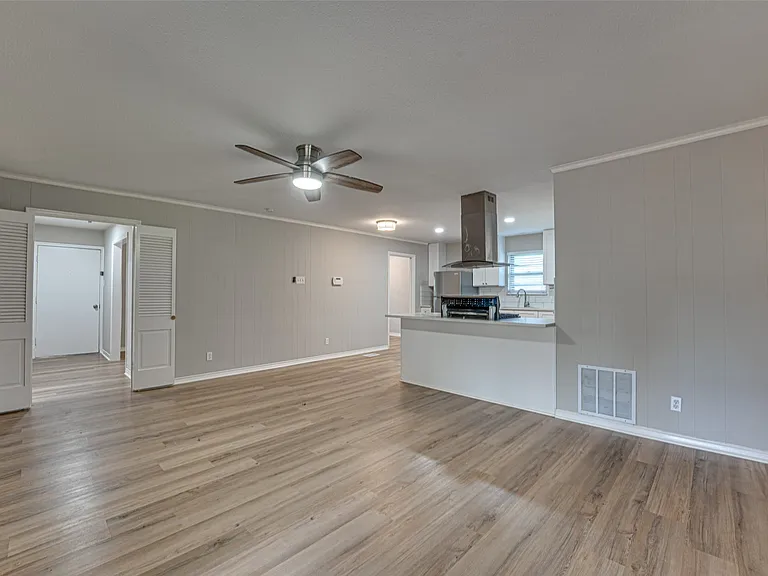 825 Branch Dr — Photo 11