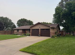 1520 Sunset Dr, North Platte, NE 69101