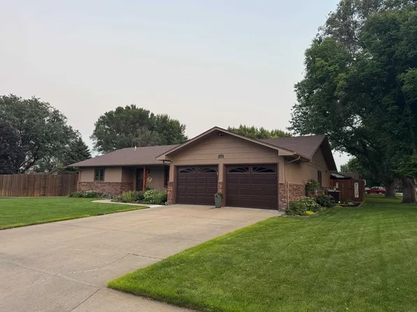 1520 Sunset Dr., North Platte, NE 69101
