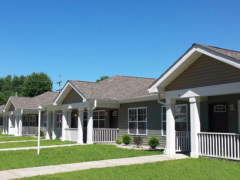 200 Buehler Ave #10 — Photo 2