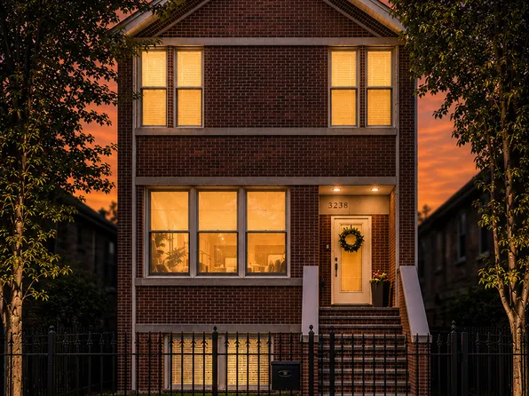 3238 N Pioneer Ave, Chicago, IL 60634