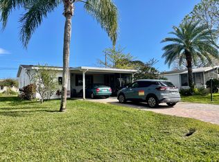 4 Treasure Cir, Sebastian, FL 32958