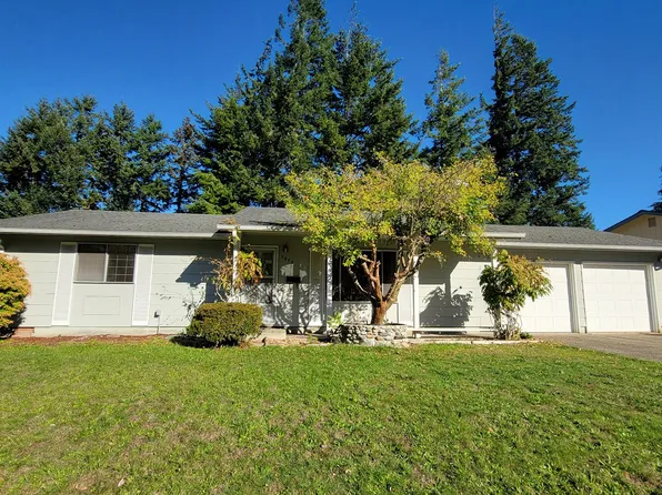 3870 Vista Dr, North Bend, OR 97459